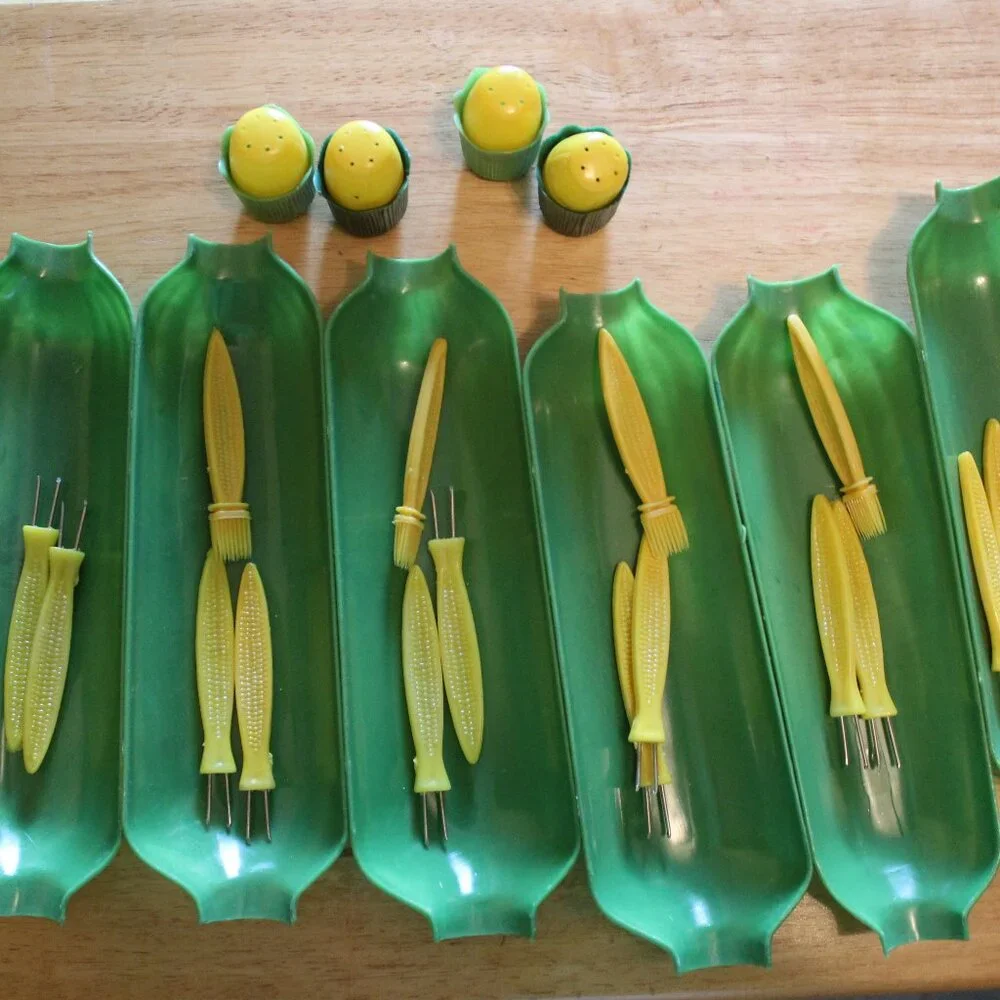 Vintage 26 PC Corn Holder Set